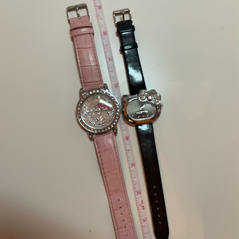 Hello Kitty Crystal Accent - Pink Leather and Black Leather - 2 Watches - Picture 2 of 7